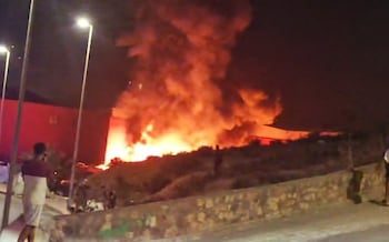 حريق مهول يحوّل عشرات الأكواخ بسبتة إلى رماد
