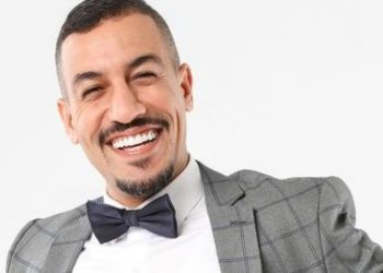 يسار لمغاري يستعد لإمتاع جمهور الدار البيضاء بعرضه الكوميدي “لمهيب”