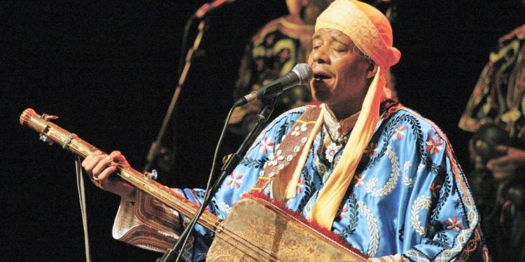 كناوة تودّع واحداً من أبرز معلميها..رحيل عزيز باقبو