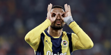 فنربخشه ينهي أزمة النصيري ويستعيد حقه في التعاقدات