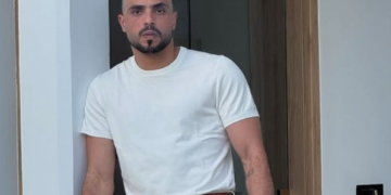 “صوتك ماشي حقيقي؟”..عبد العزيز وانزة يرد على المشككين ويتحدى بالعمل المقبل