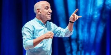 حسن الفد يلتقي جمهوره بباريس في عرض كوميدي جديد “HASSAN JIDANE”
