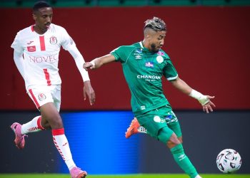 الفتح الرياضي يفرض التعادل الإيجابي على الرجاء