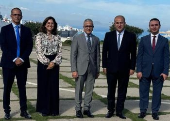 السفير المصري بالمغرب يبحث مع مجموعة طنجة المتوسط تعزيز التعاون في مجالات الموانئ والمناطق الصناعية واللوجستية