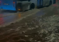 أمطار غزيرة تقطع الطريق الجهوية 704 بسبب ارتفاع صبيب وادي دادس بتنغير