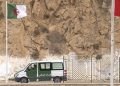 قضية توقيف 61 مغربياً بالجزائر تثير التساؤلات حول شخص مشتبه في تنظيمه رحلات الهجرة السرية