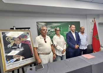 مهنيّو النقل السياحي بالمغرب يحذرون من الإفلاس ويدعون إلى خطة عاجلة لإنقاذ القطاع