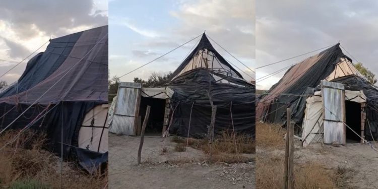 أزيد من ثلاث سنوات بعد زلزال الحوز.. سكان دوار تسيرا يصلّون داخل خيمة في انتظار إعادة بناء المسجد