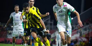 لاعب بارز يتراجع عن إنذاره ضد الرجاء ويمنح الإدارة مهلة إضافية