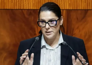 المنصوري ترد بقوة على العدالة والتنمية: زمن خطاب المظلومية انتهى