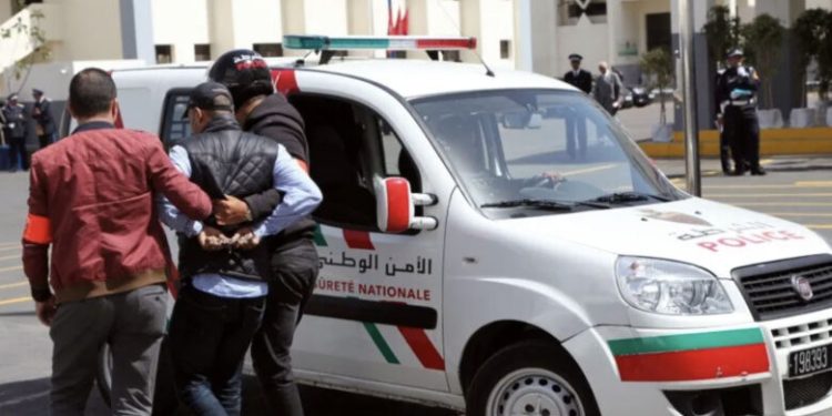 انتحال صفة شرطي يقود أربعينياً إلى التوقيف بفاس بعد النصب على سيدة