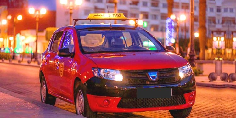 طنجة.. سائق طاكسي يُشتبه في سرقته يتسبب في سلسلة حواد-ث ويفرّ إلى وجهة مجهولة