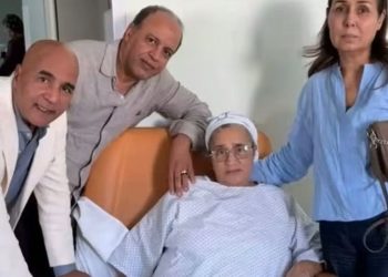 بتعليمات من بنسعيد..وفد ثقافي يزور الفنانة زهور السليماني بالمستشفى للاطمئنان على صحتها