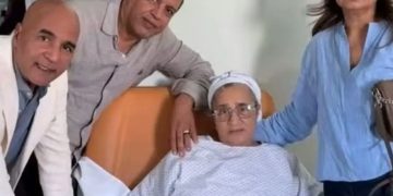 بتعليمات من بنسعيد..وفد ثقافي يزور الفنانة زهور السليماني بالمستشفى للاطمئنان على صحتها