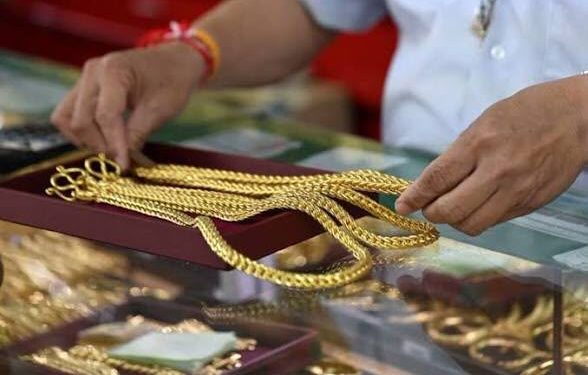 تراجع أسعار الذهب وسط توقعات برفع الفائدة الأمريكية