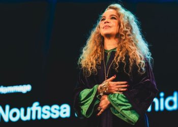 نفيسة بنشهيدة تحتفي بتكريمها بوجدة وتوجه رسالة مؤثرة لجمهورها