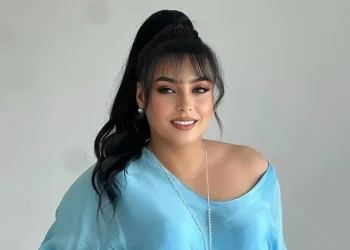 نادية لعروسي تعتذر للجمهور الريفي بعد الجدل حول أغنية “أوشم تتوغ”