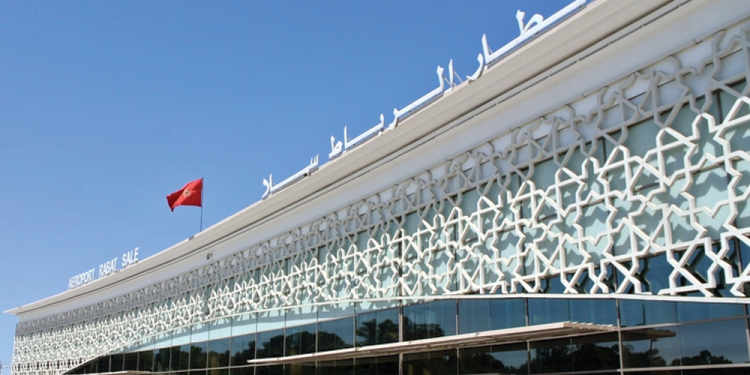 مطار الرباط-سلا يعتمد تقنية جديدة لتسهيل إيداع الأمتعة وتسريع إجراءات السفر